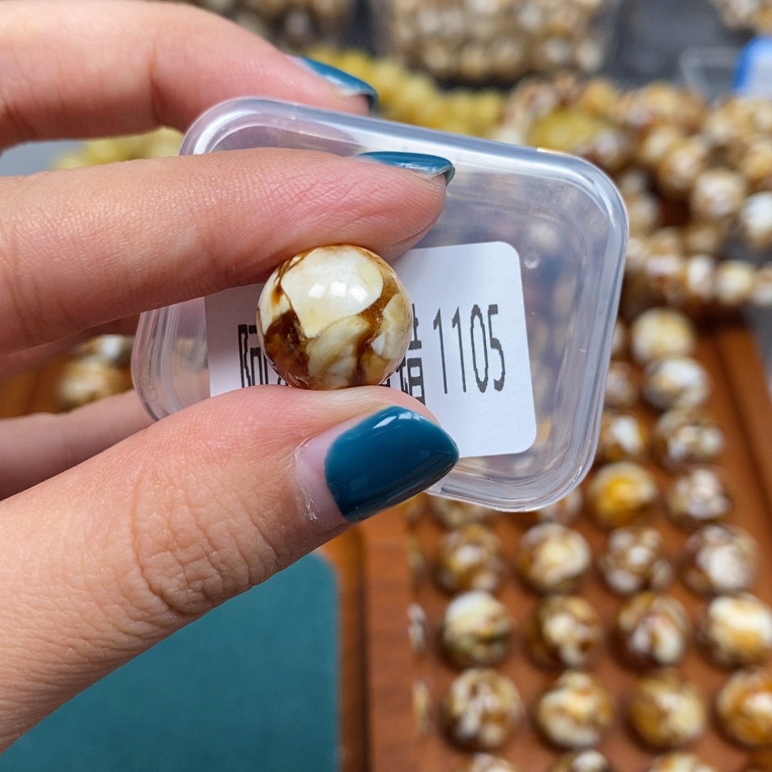 把件猴头核桃沁色圆珠老型1105