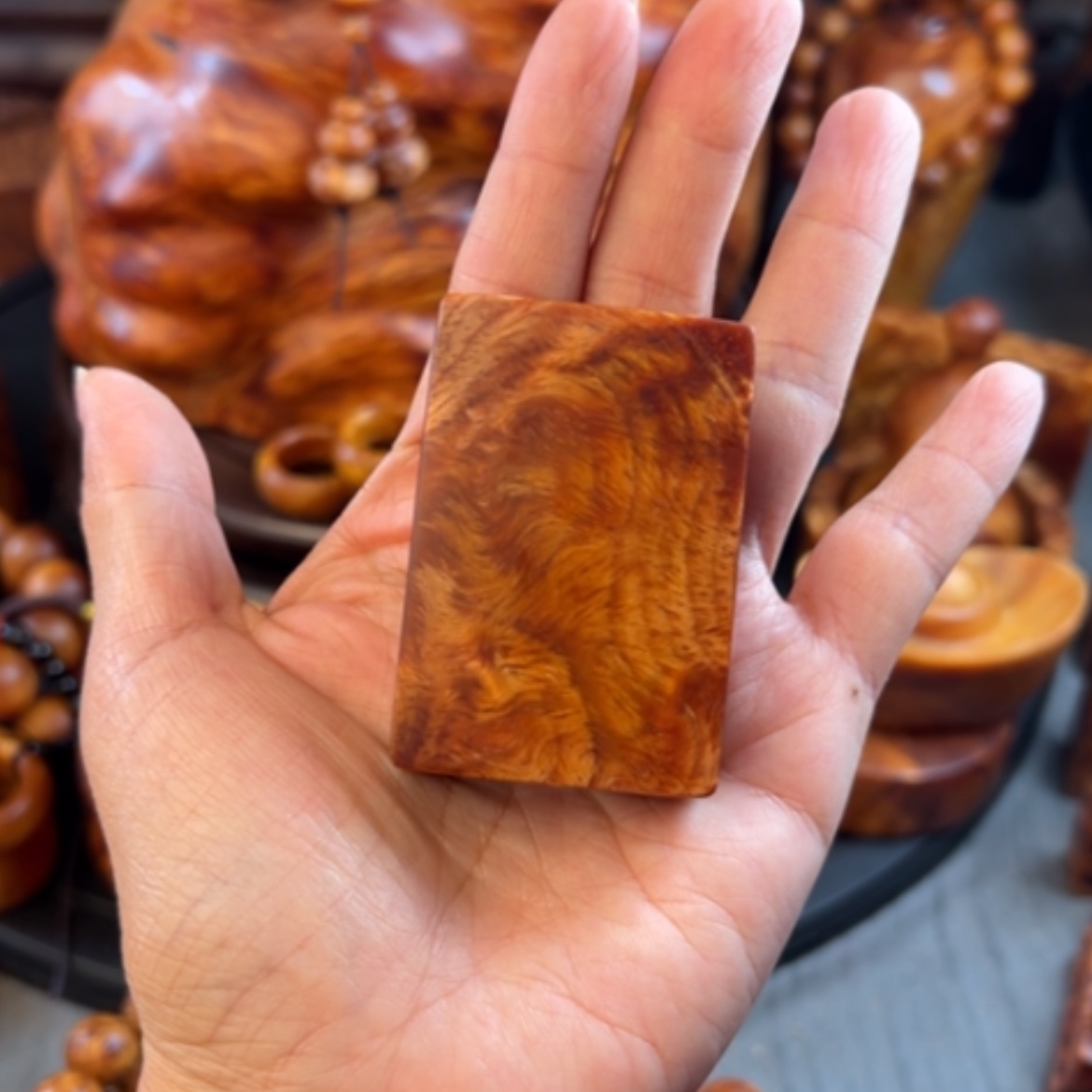 【闪购商品】松木（琥珀木）把件