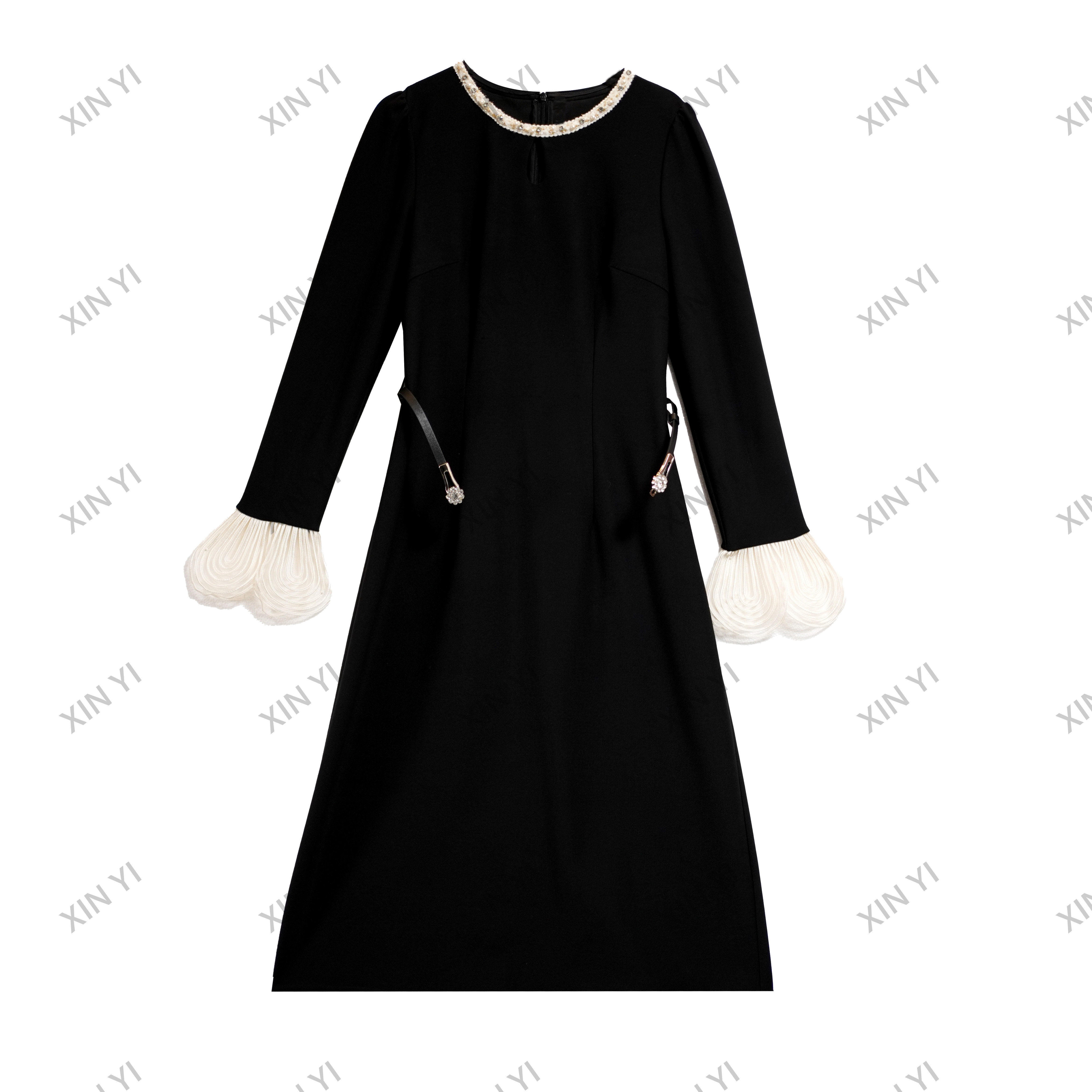 【XIN YI】2025春季新款重工珍珠高端轻奢优雅百搭修身连衣裙25D114