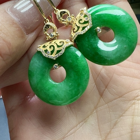 翡翠耳饰18K金镶嵌其****砾天然缅甸A货翡翠
