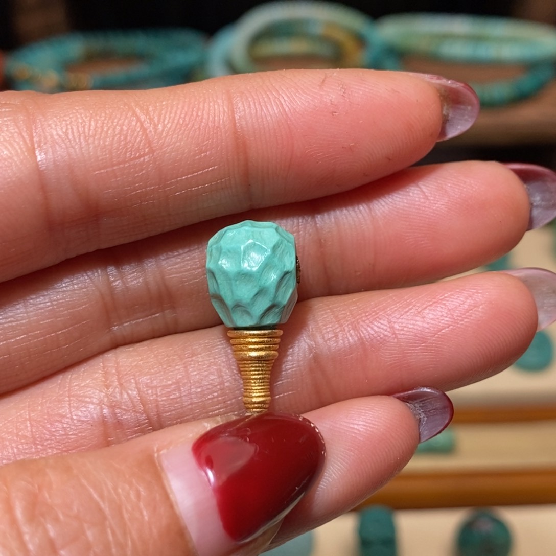 绿松石珠宝奇石合金