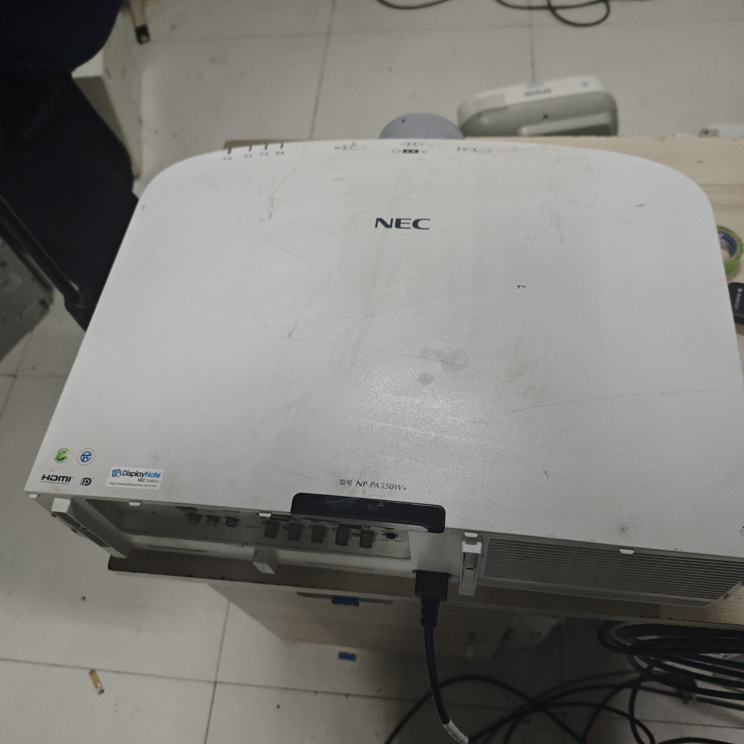 高清长焦投影仪运费到付