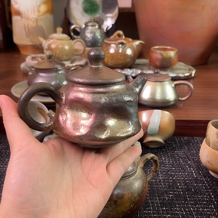 柴烧铁胎七彩手捏壶
