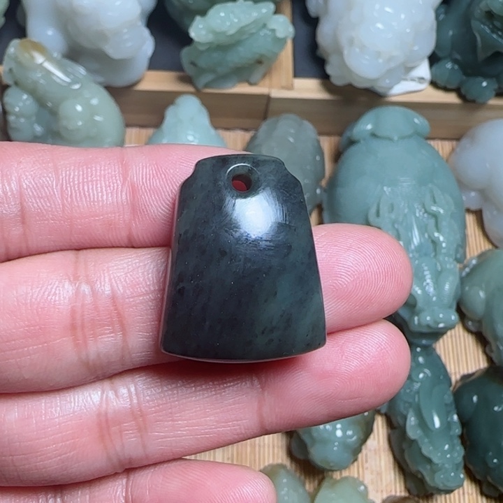 和田玉挂件未镶嵌