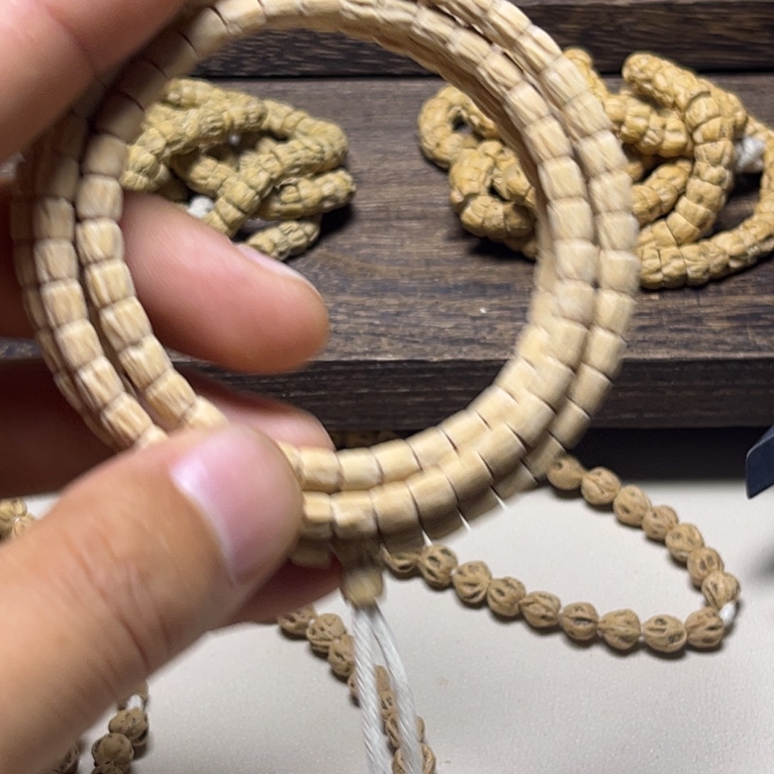 宇***士吊坠柏香籽/百香籽