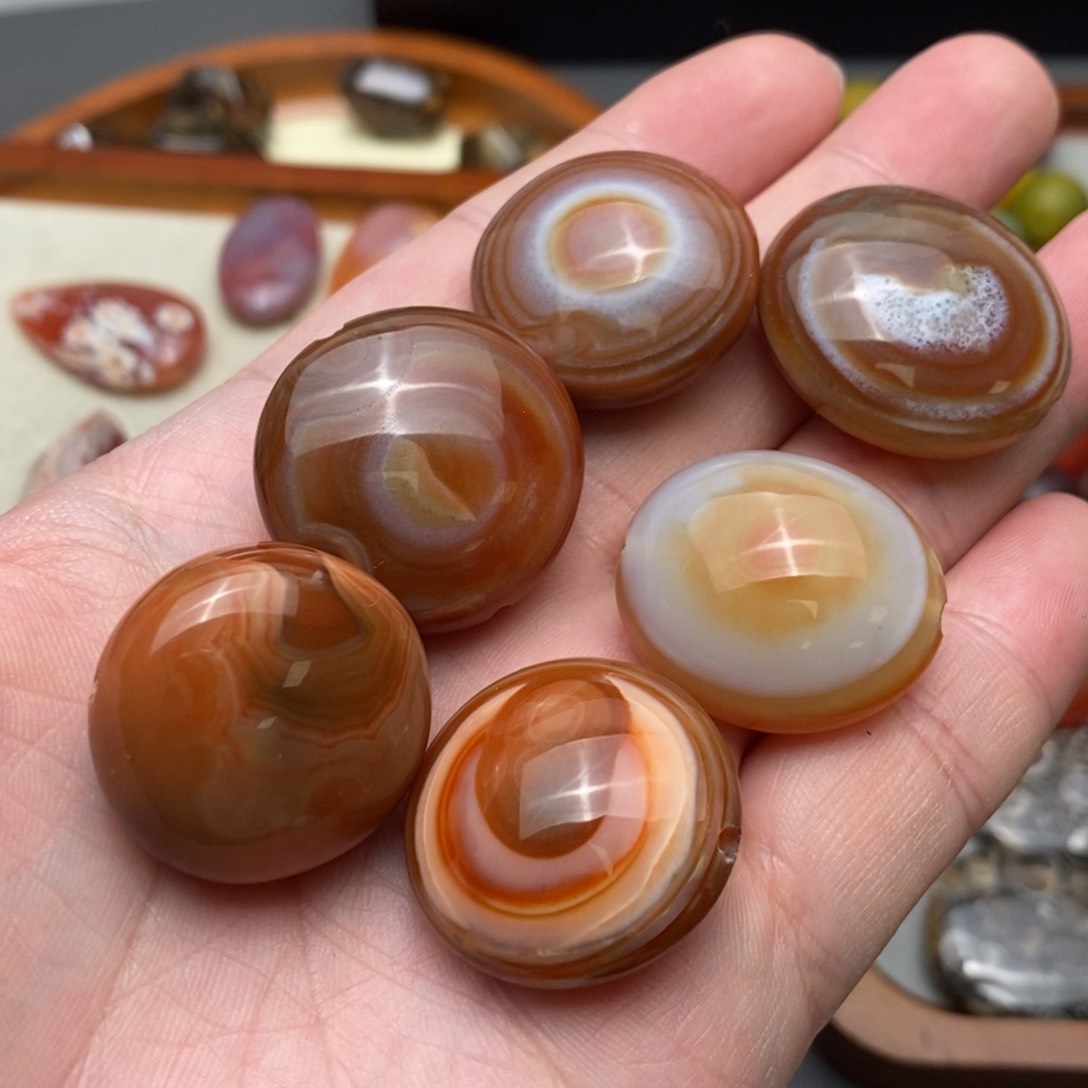 玛瑙/玉髓未镶嵌珠宝半成品羊板眼一颗