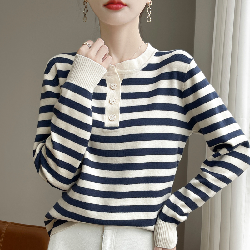 法式温柔风条纹长袖圆领针织衫女2024冬季新款洋气打底衫毛衣内搭