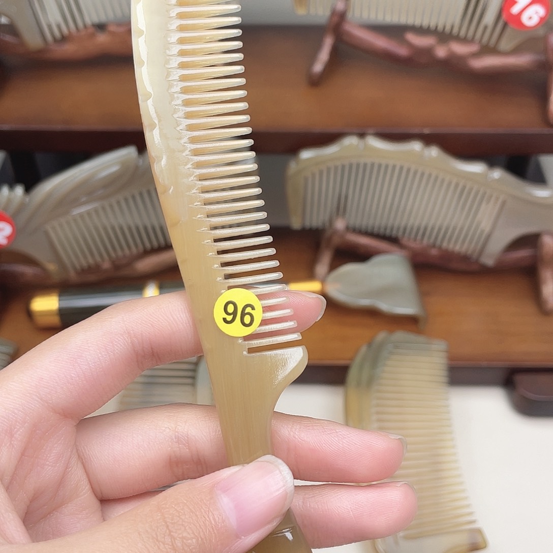 纯手工制作的牛角梳96用****3