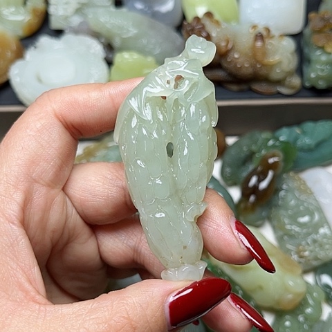 和田玉颈饰未镶嵌龍**人