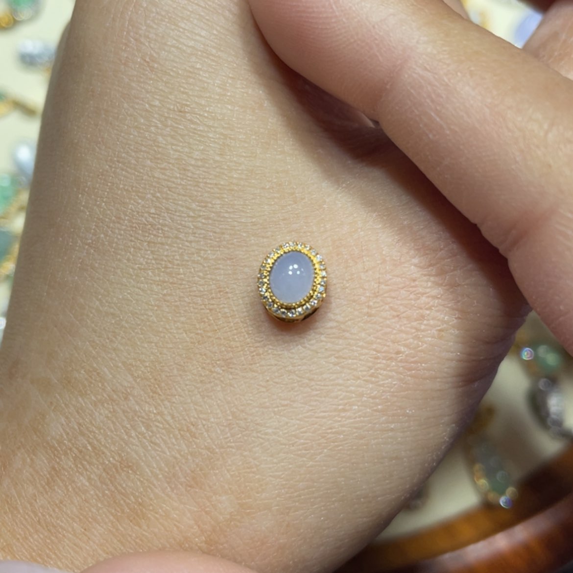 【闪购商品】翡翠吊坠(不含链)18K金镶嵌