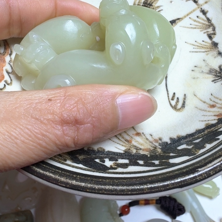 瓷片A***n新号开播瓷器盘子