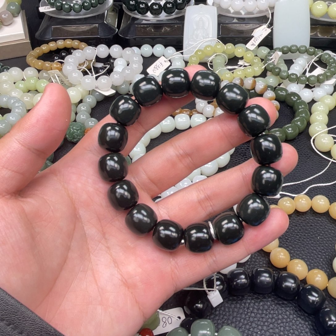 和田玉未镶嵌手链