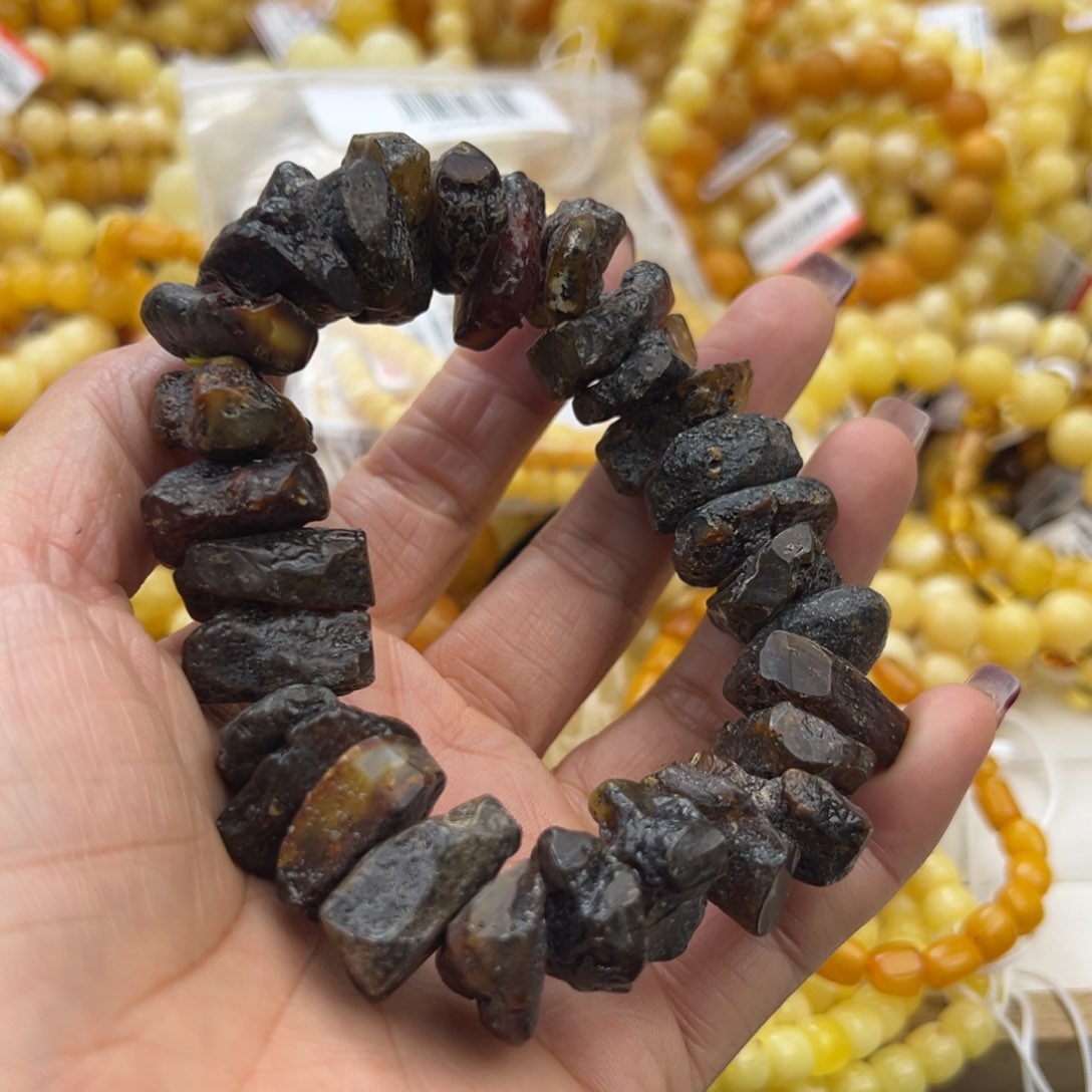 琥珀珠宝奇石未镶嵌