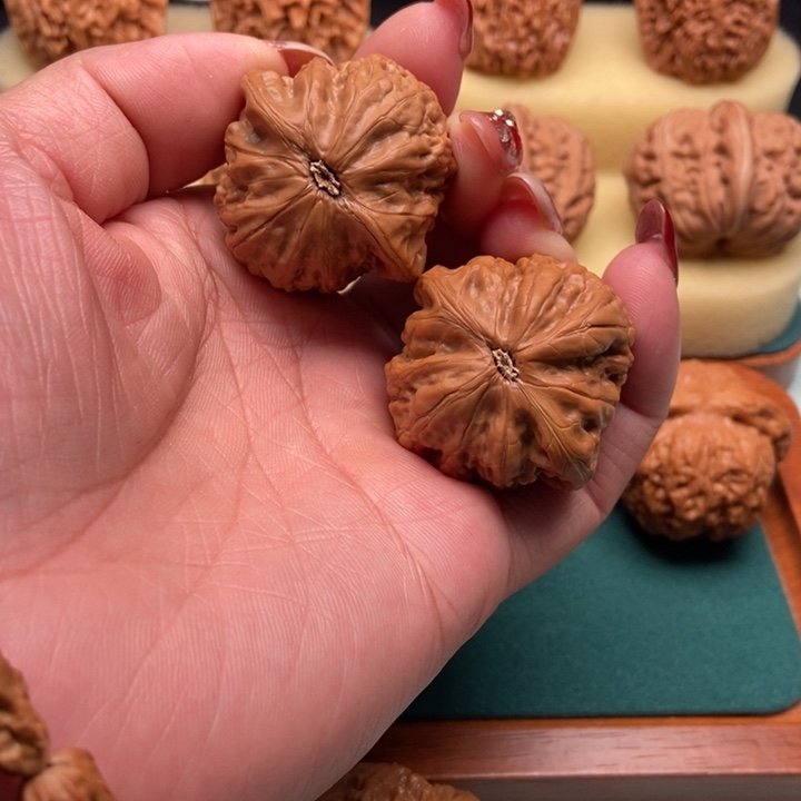 吊坠桃核铁锤妹妹38尺已打底305号