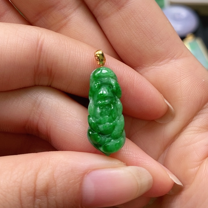 翡翠未镶嵌颈饰吊坠