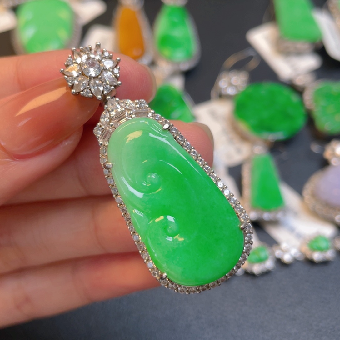 翡翠银S925镶嵌颈饰