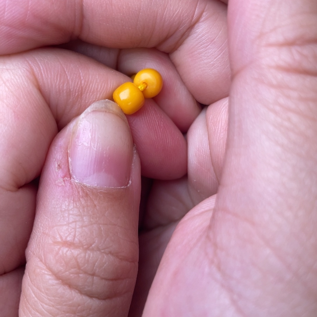 琥珀裸石未镶嵌配饰