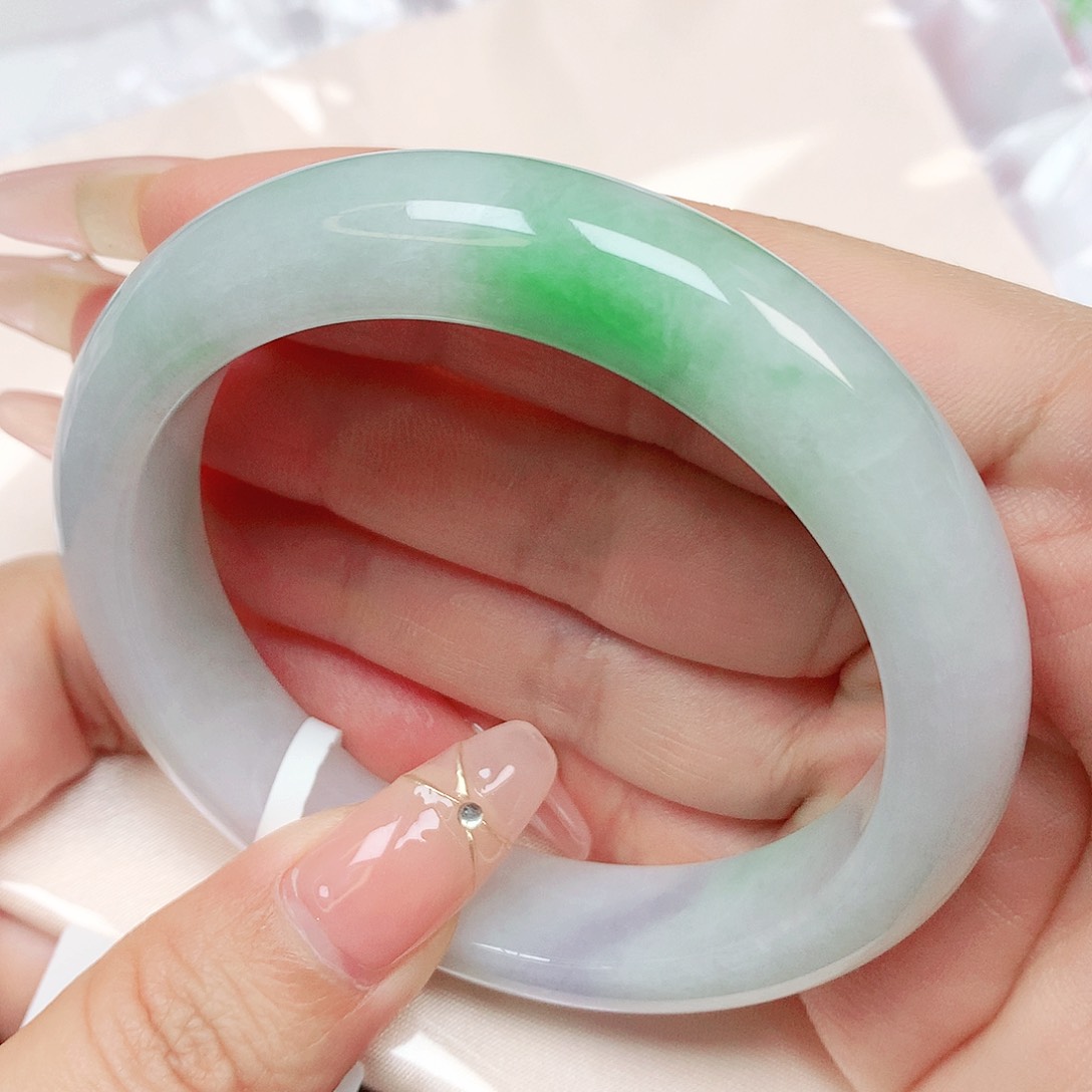 翡翠手镯未镶嵌抖音951