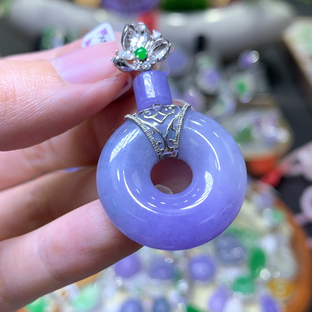 【闪购商品】翡翠颈饰18K金镶嵌翡翠吊坠项链