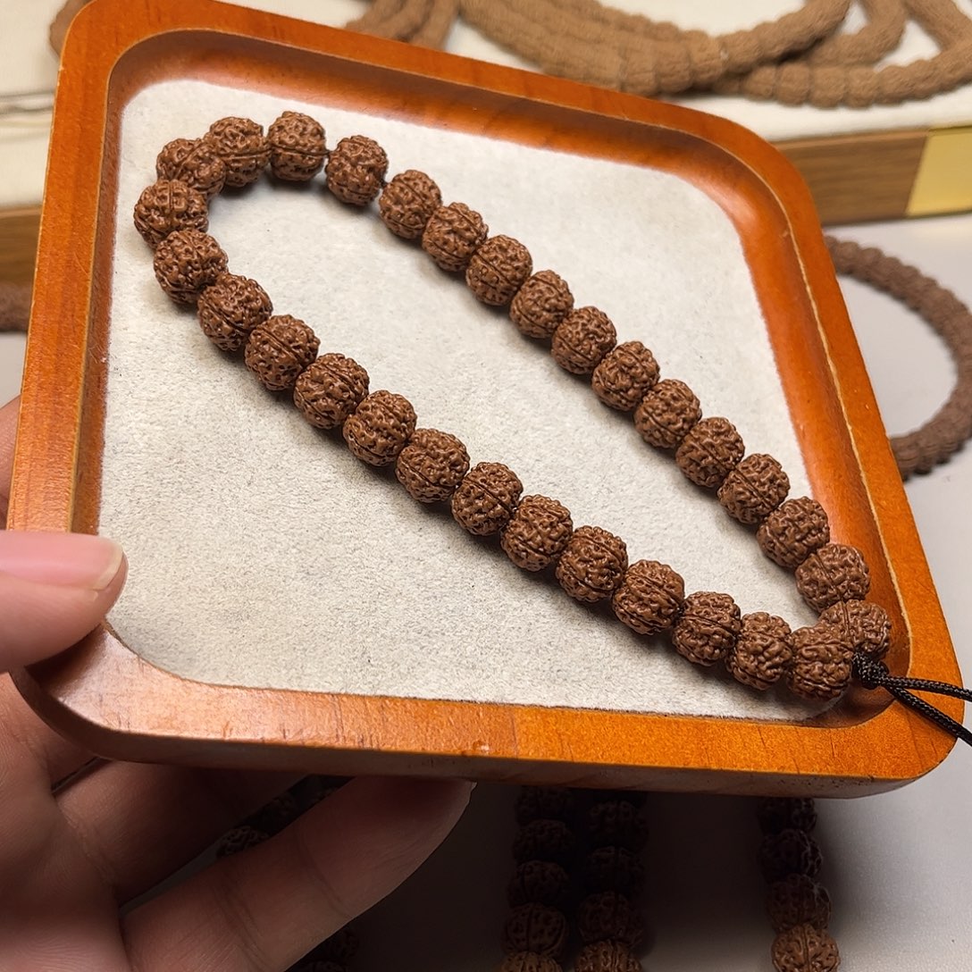 金刚菩提吊坠天价蜂窝