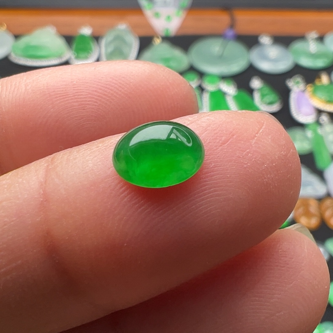 翡翠颈饰未镶嵌蛋7.5