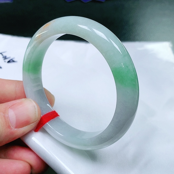 翡翠手镯（圆镯）未镶嵌翡翠手镯 未镶嵌