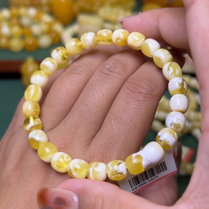 蜜蜡未镶嵌珠宝奇石