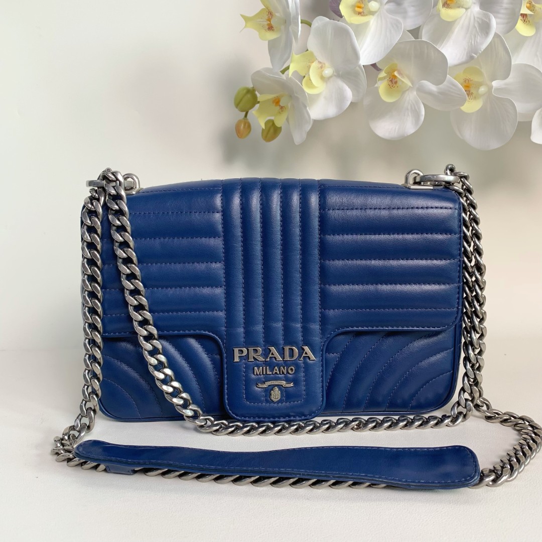 95新 Prada/普拉达 【98新】prada 翻盖包中号