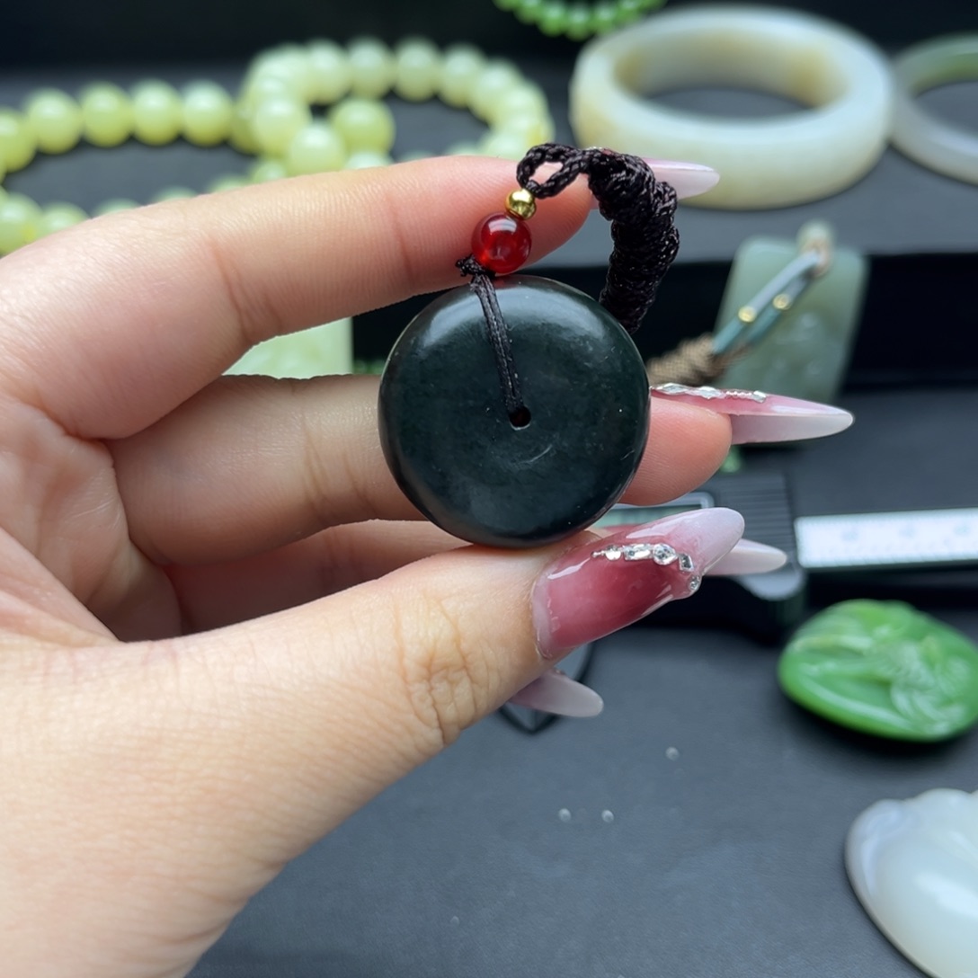 未镶嵌和田玉珠宝半成品