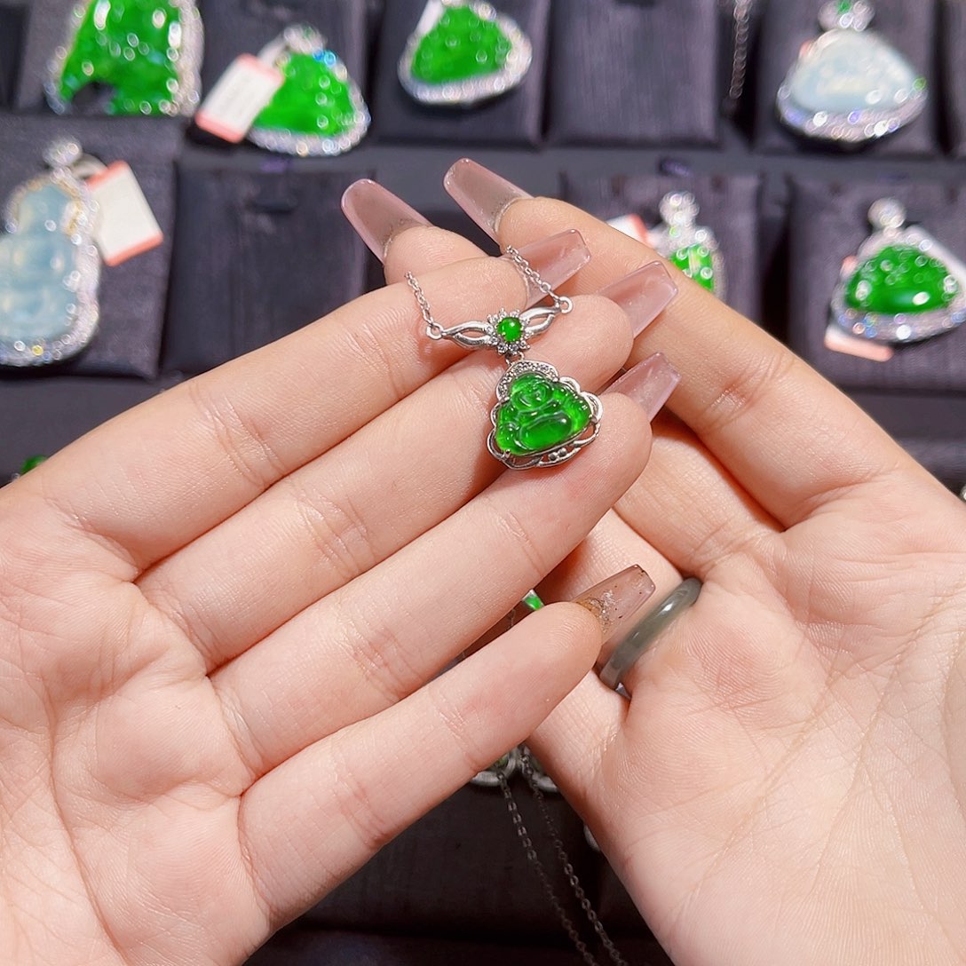 翡翠颈饰银S925镶嵌格佛公