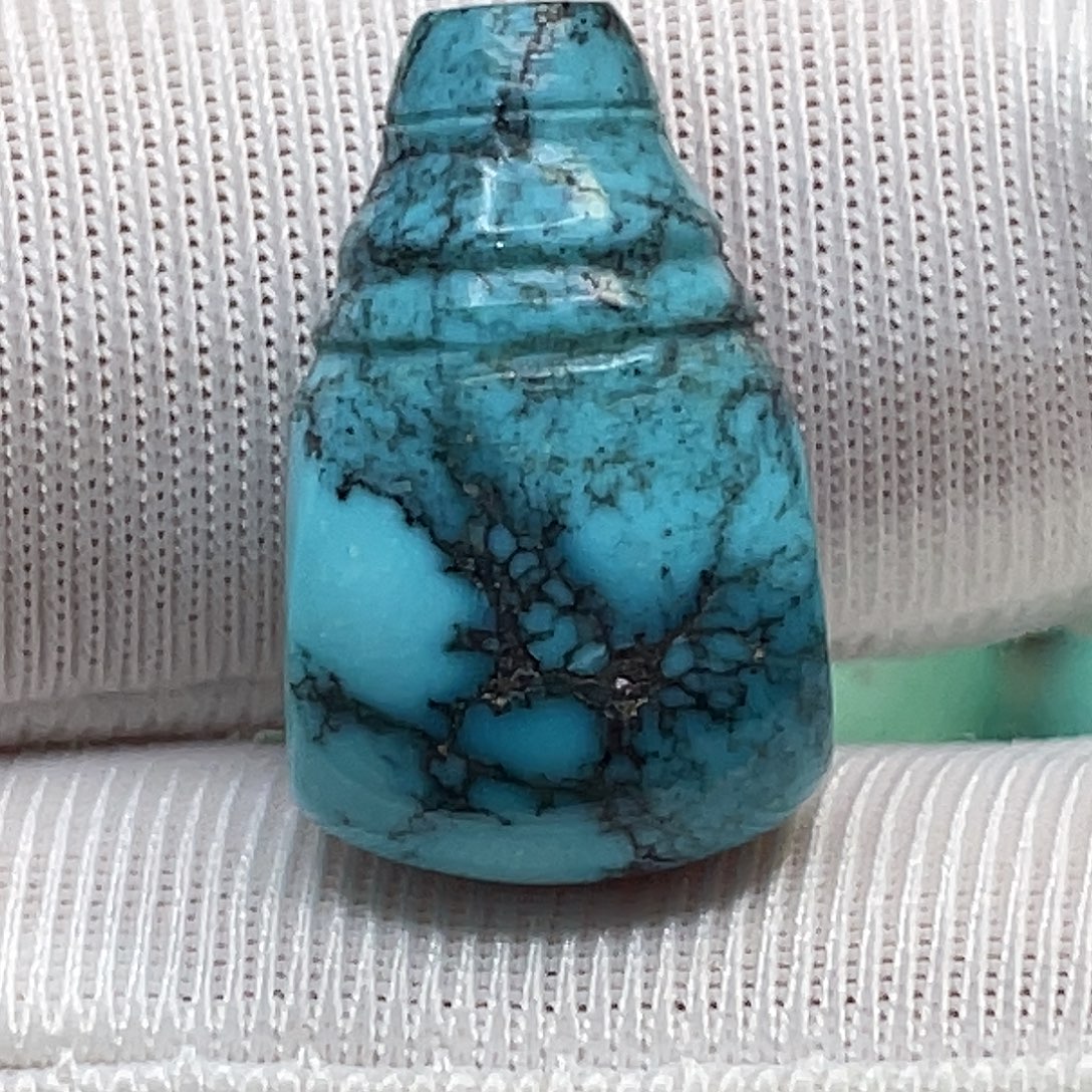 绿松石未镶嵌挂件