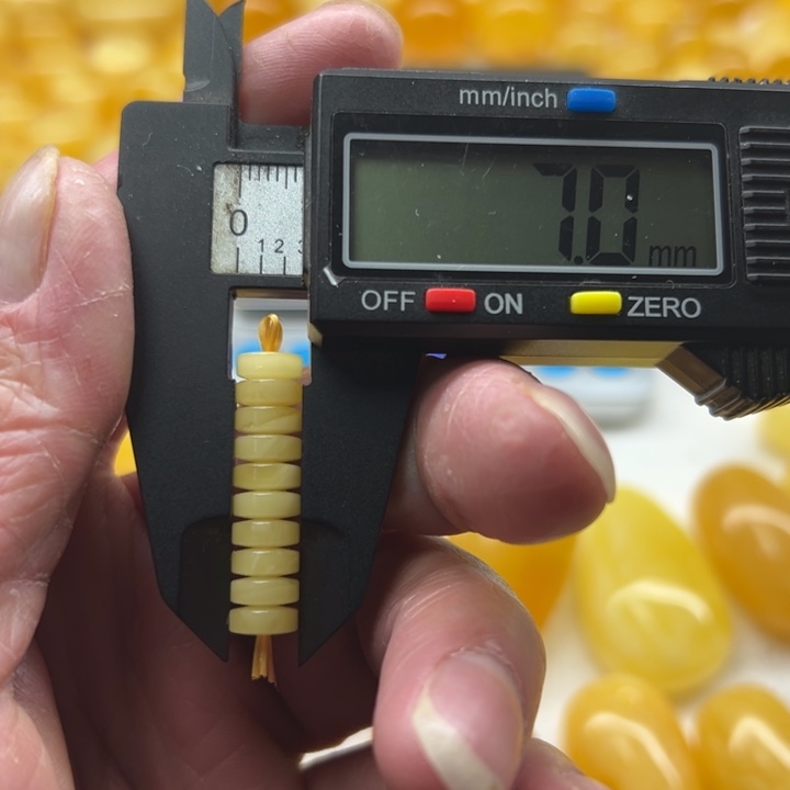 琥珀（矿物珀）未镶嵌裸石