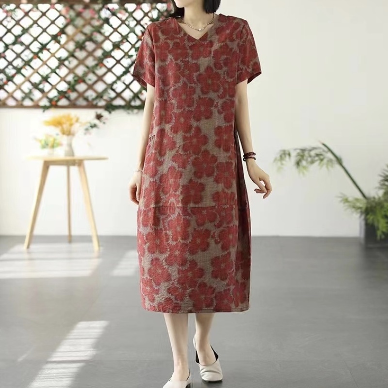 5637夏季显瘦气质时尚设计师洋气V领连衣裙