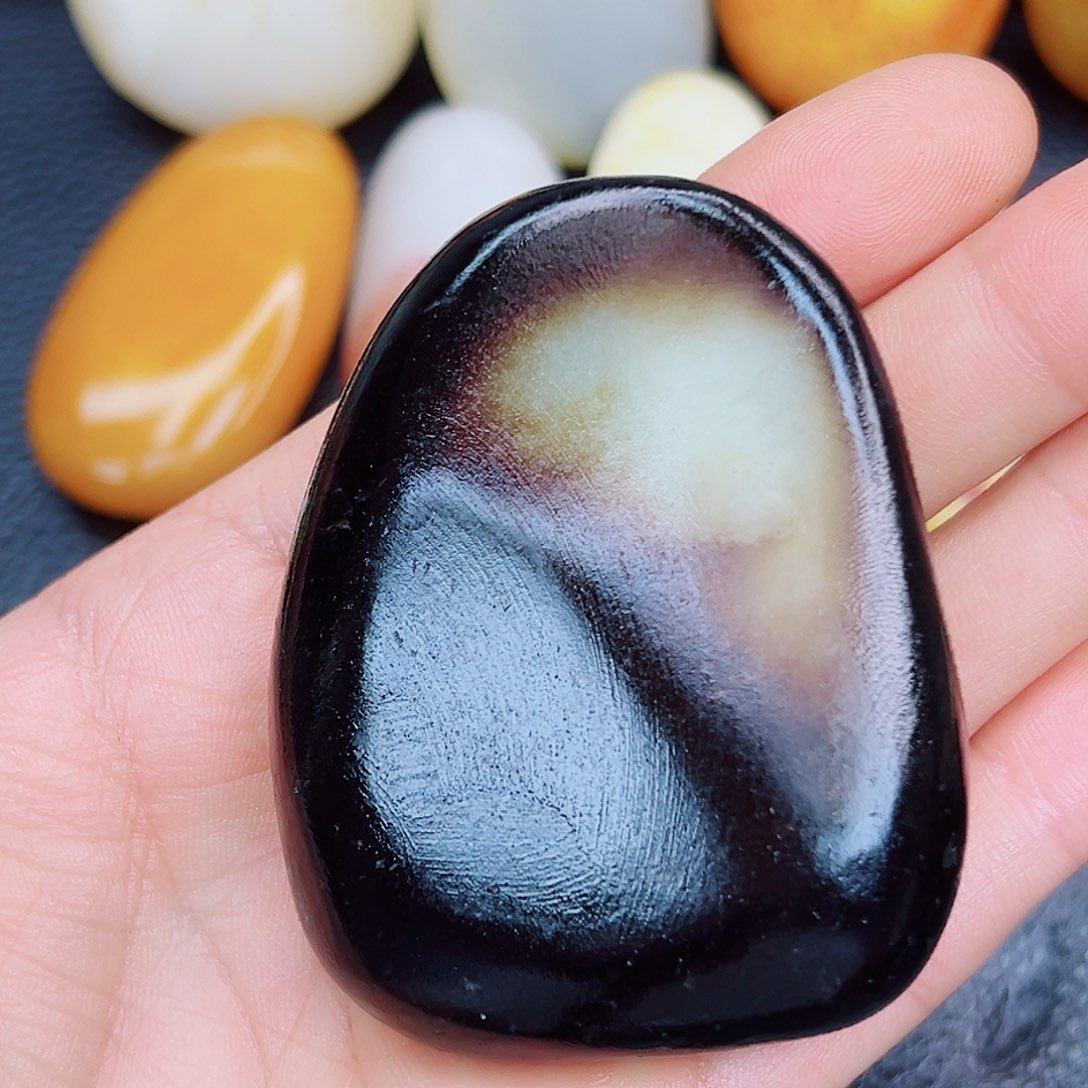 火***车和田玉未镶嵌挂件