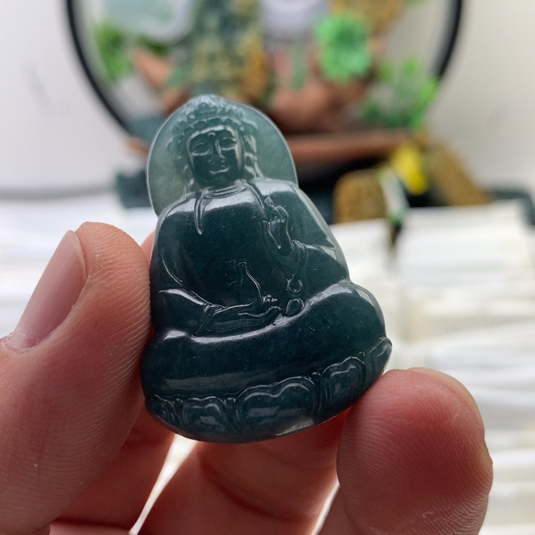 颈饰未镶嵌翡翠素衣