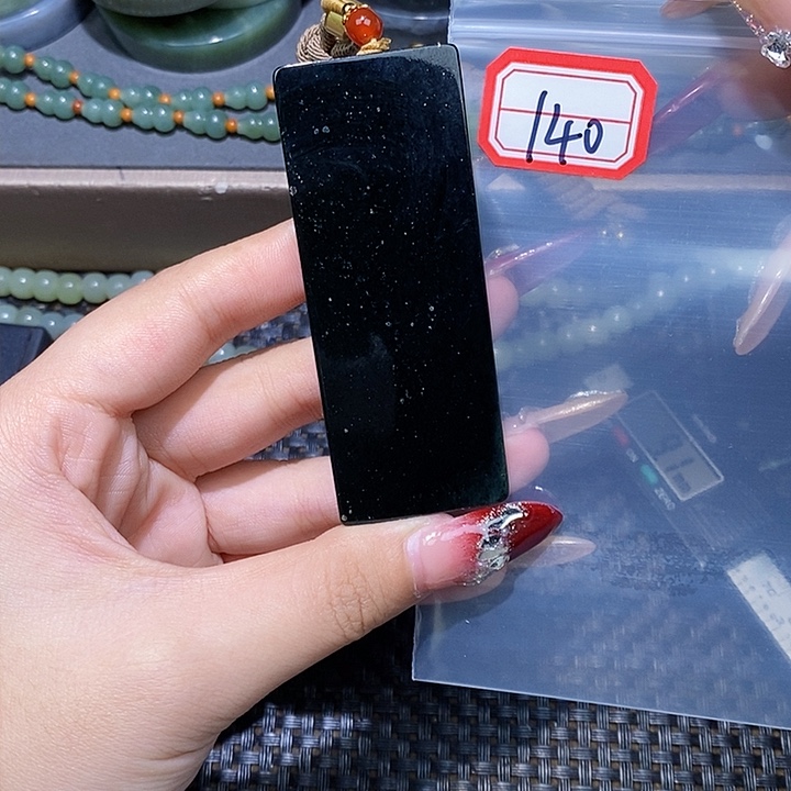 和田玉和田玉边角料随机发未镶嵌