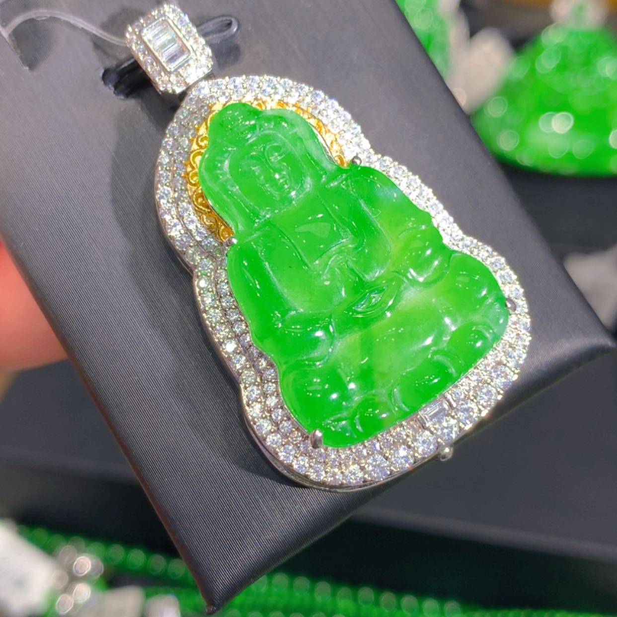 【闪购商品】翡翠颈饰未镶嵌5656566256