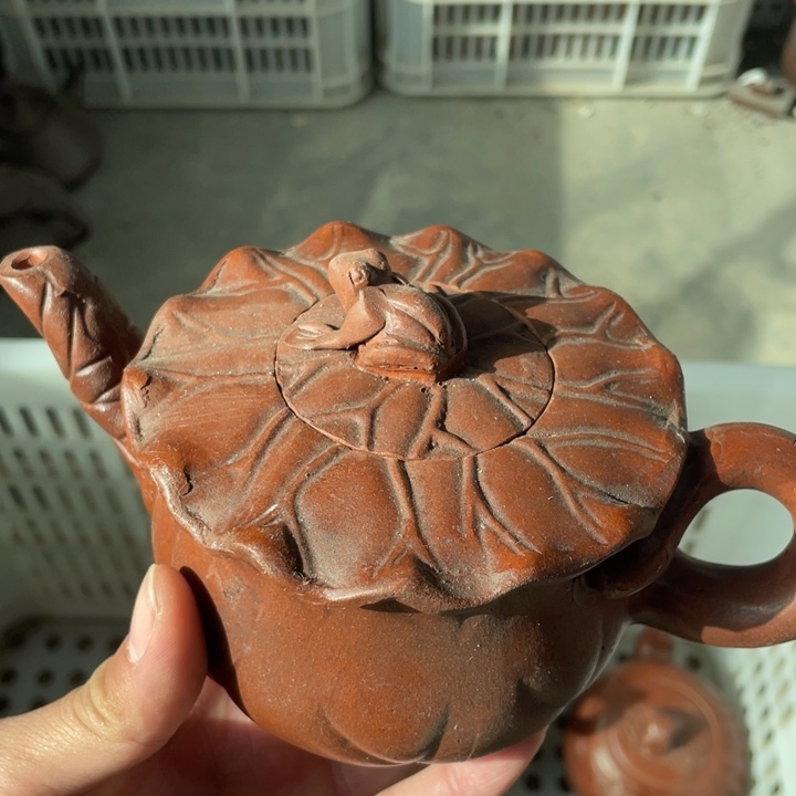 老厂紫砂壶一件。