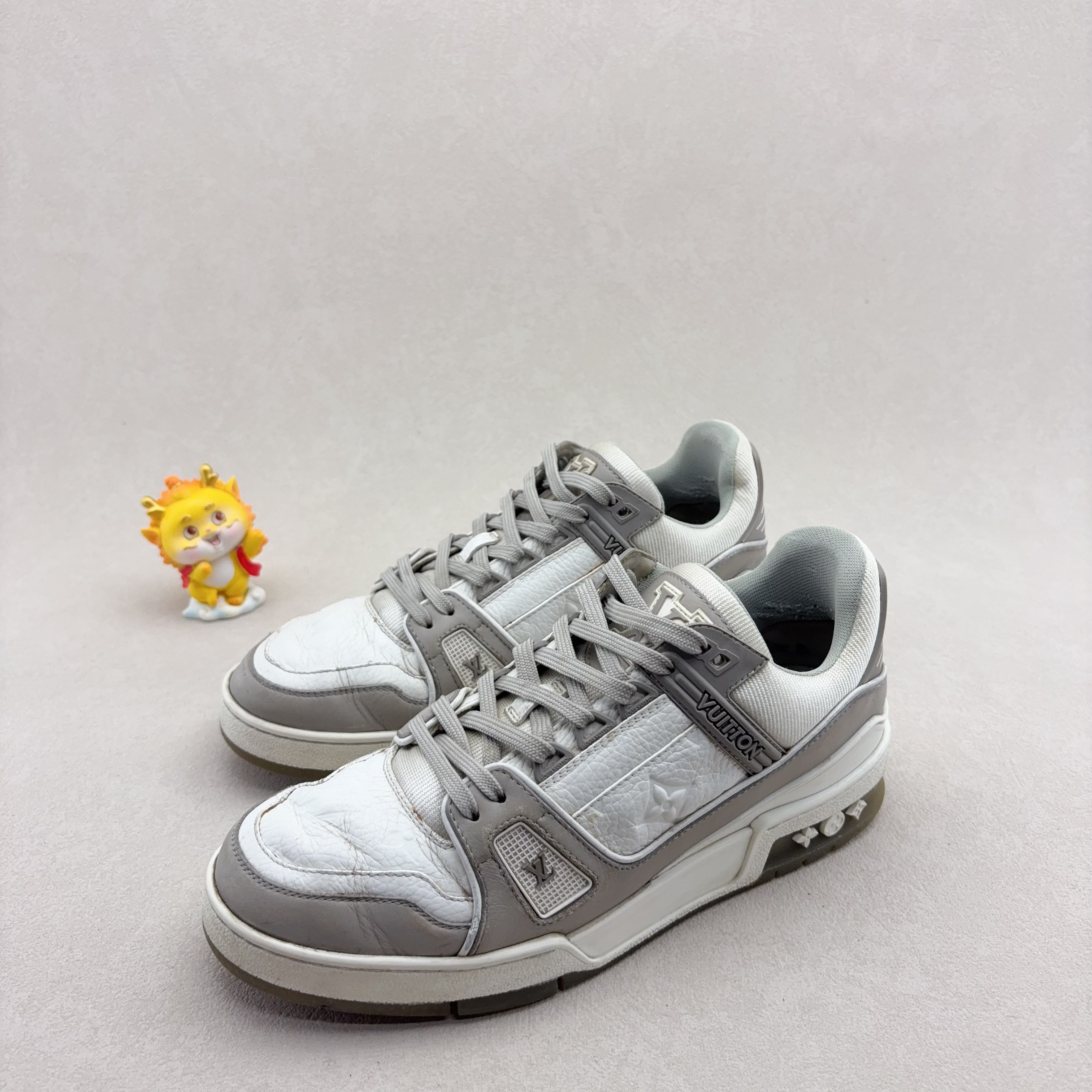 95新 LouisVuitton/路易威登 39.5码/Trainer白灰 时尚潮流板鞋