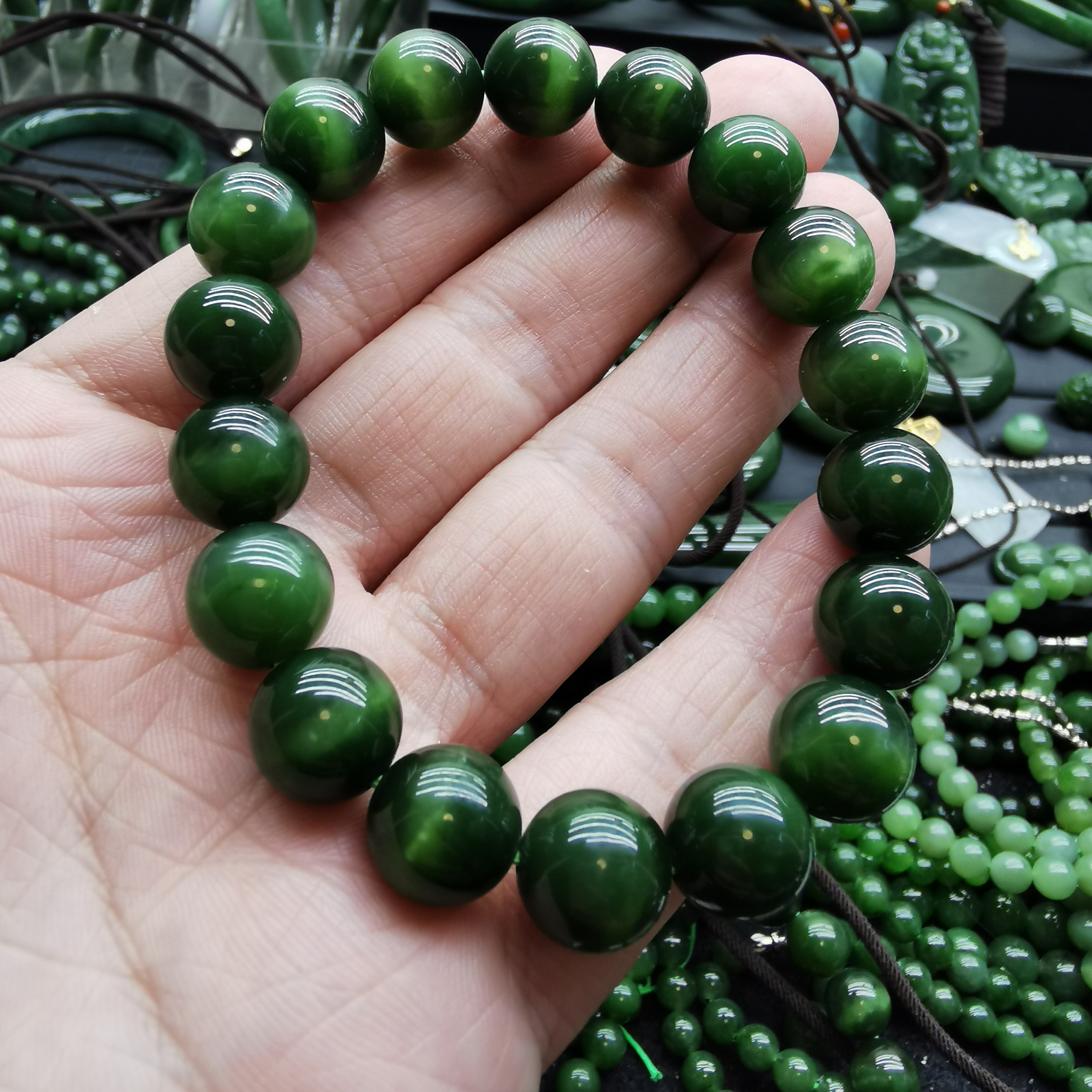 菠菜绿绿猫圆珠单圈男女款碧玉手串11.5mm