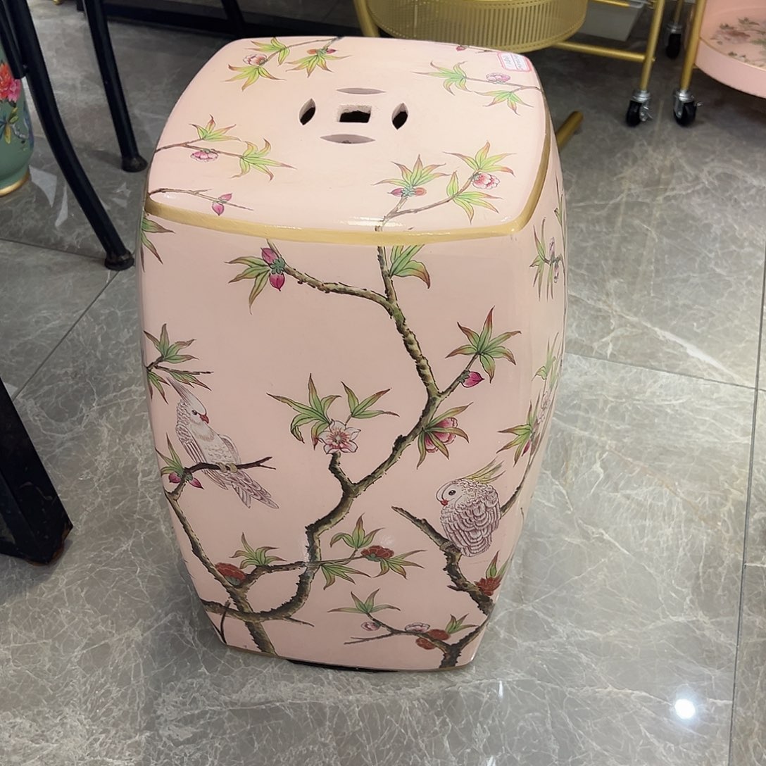 琉璃手工艺品陶瓷凳子