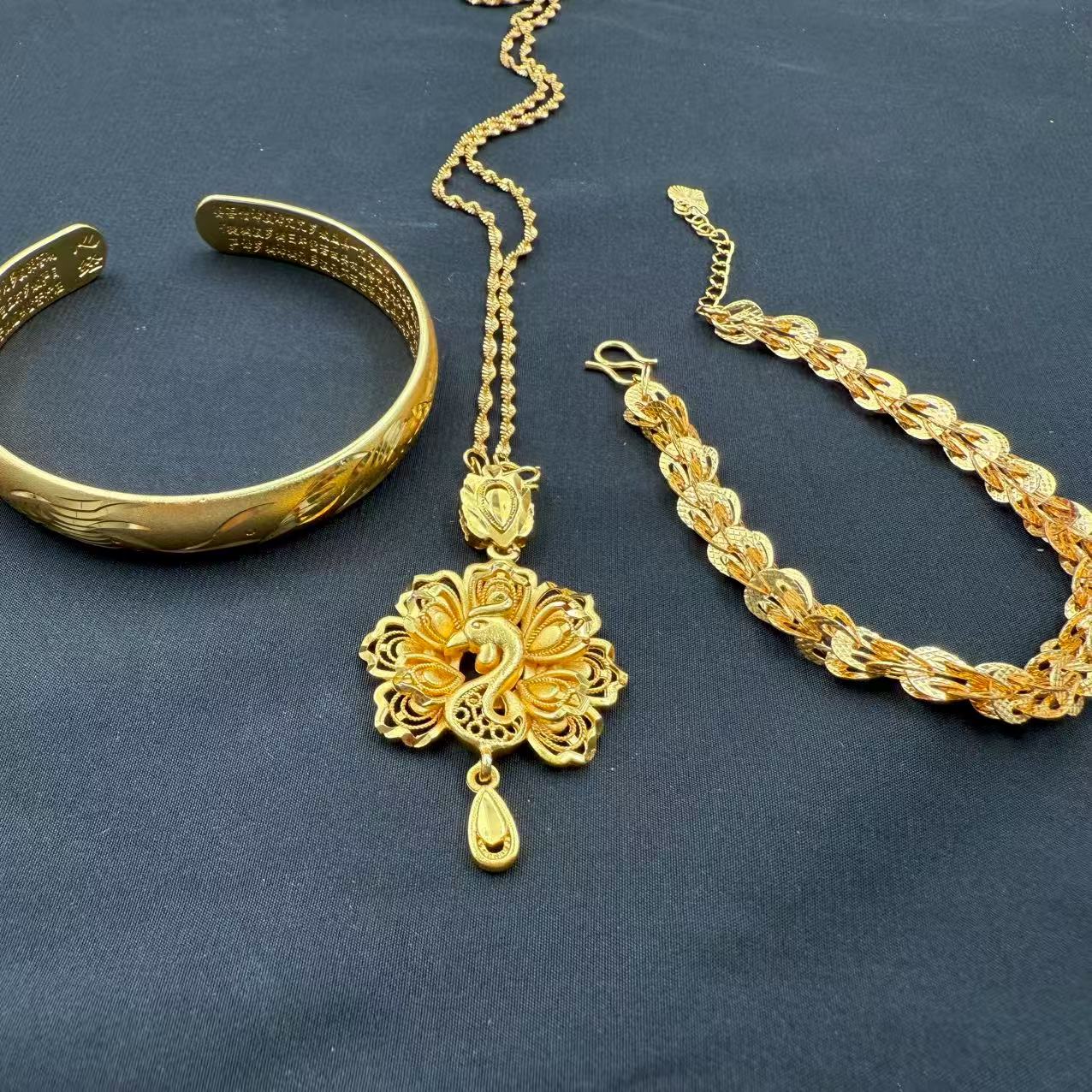 【昕昕专属福利】孔雀吊坠+手镯+手链合金三件套FR11