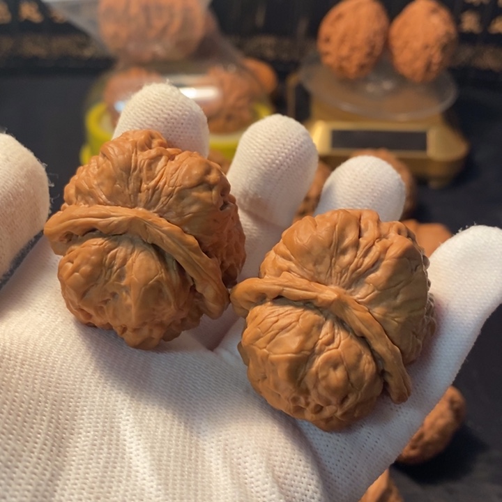 文玩核桃吊坠富甲天下