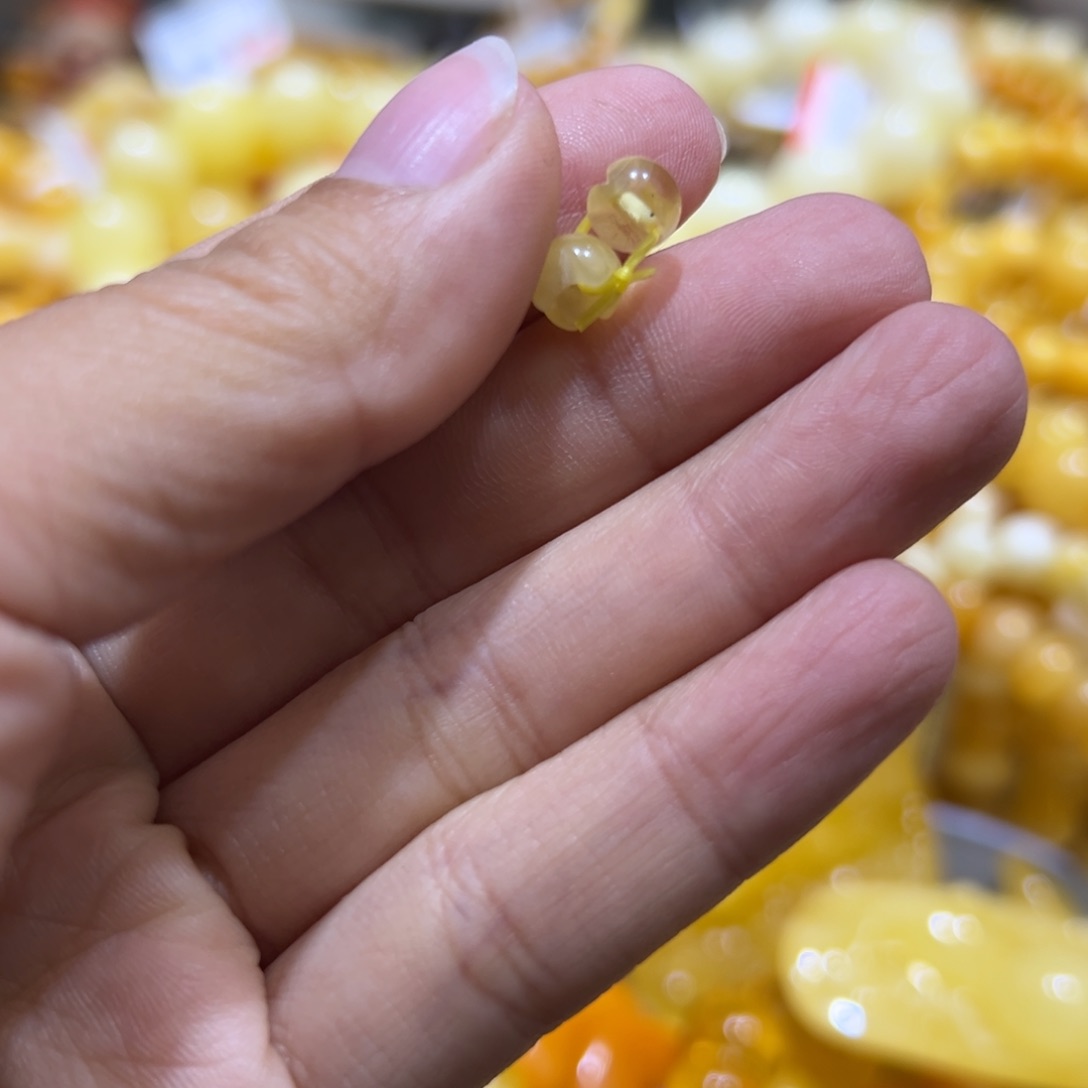 琥珀珠宝奇石未镶嵌