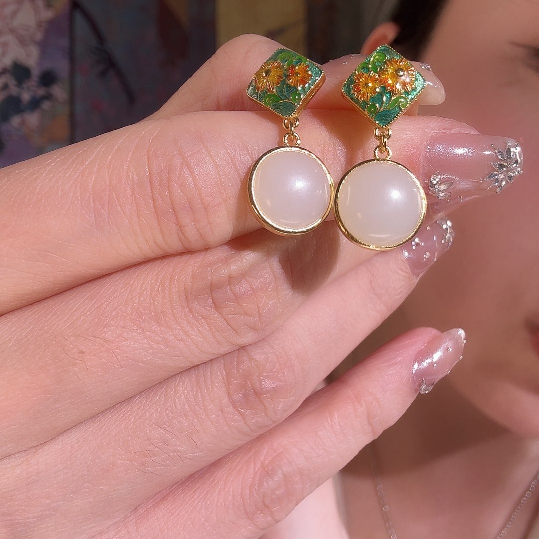 和田玉银S925镶嵌耳饰