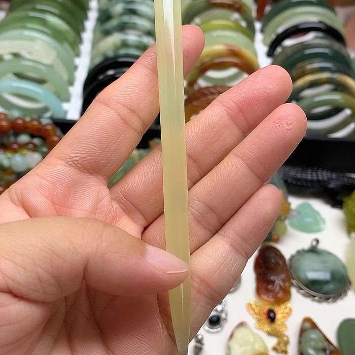 蛇纹石玉未镶嵌发簪