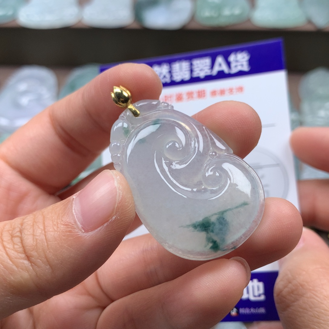 颈饰18K金镶嵌翡翠天然翡翠