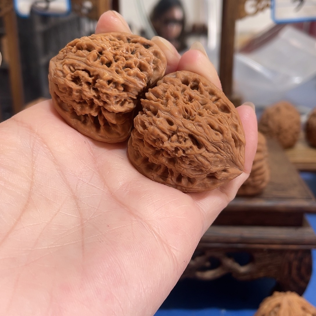 Z***M文玩核桃吊坠文玩核桃南疆石