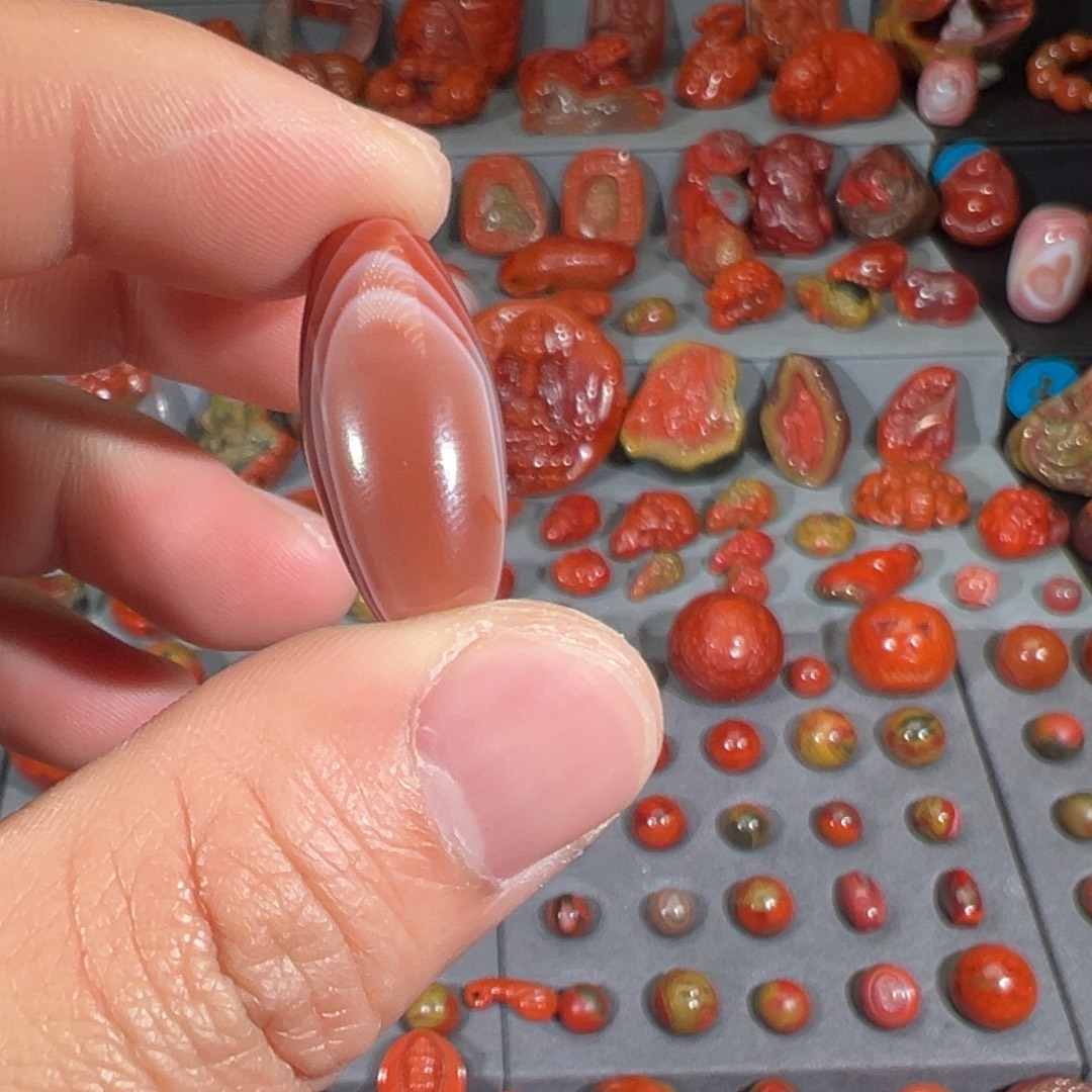 南红玛瑙未镶嵌红白热波浪纹桶珠