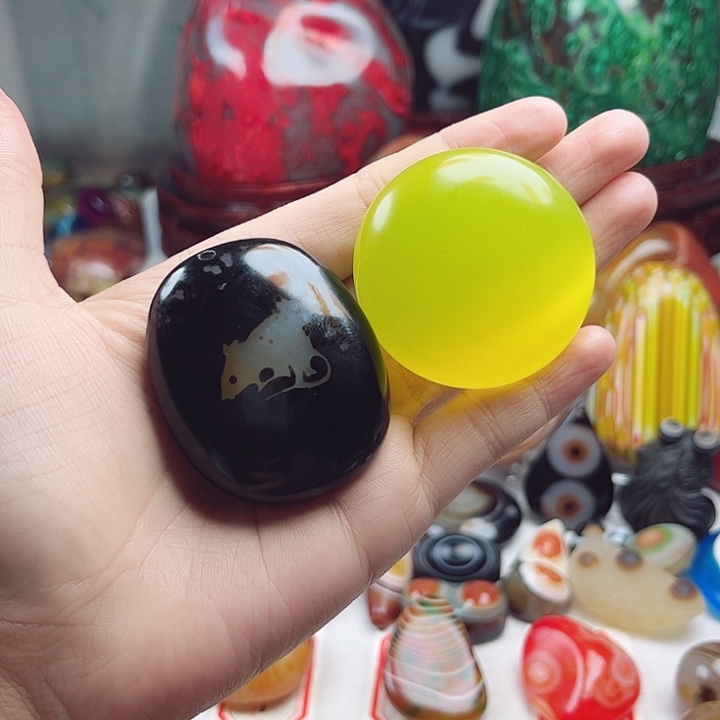 玛瑙/玉髓未镶嵌珠宝奇石